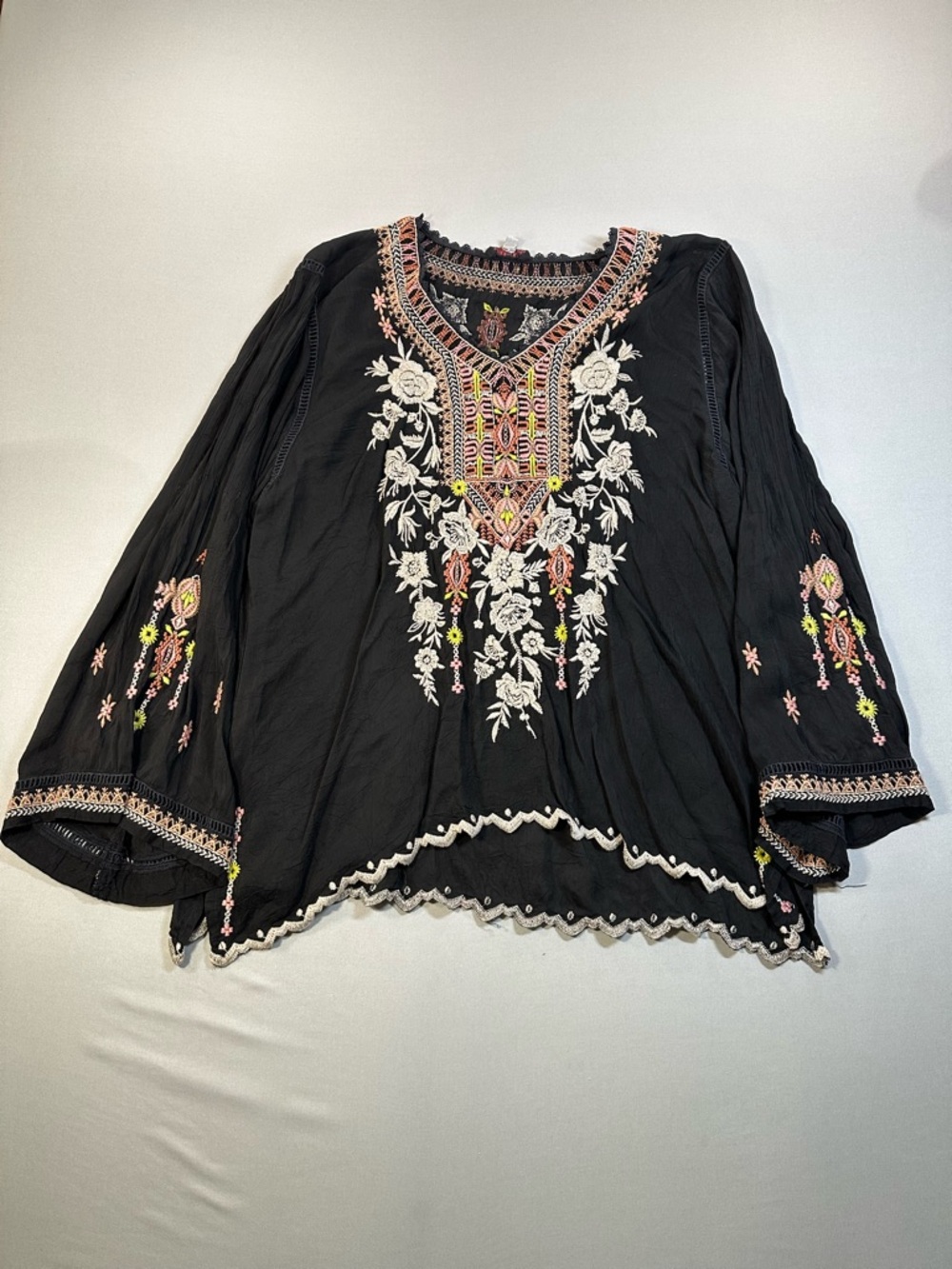 Johnny Was Embroidered Floral Tunic Blouse, Bell Sleeves - Womens XL - Picture 2 of 16